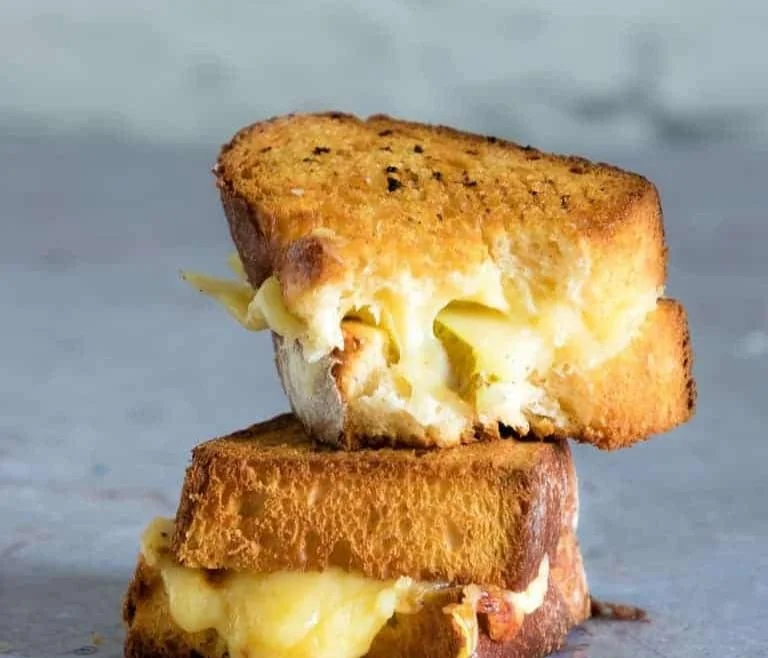 Delicious air fryer grilled cheese sandwich with melted cheese and crisp bread.