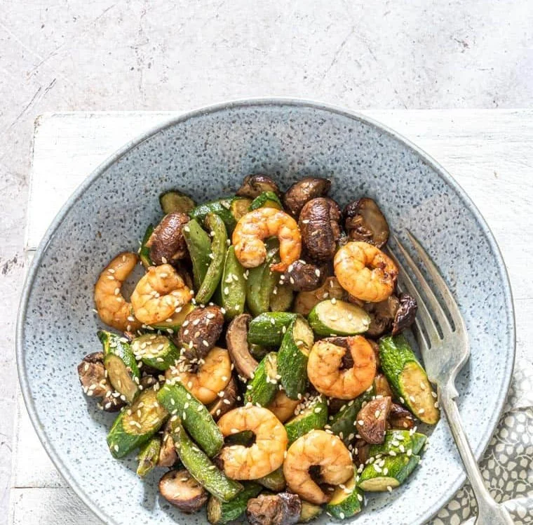 Air Fryer Shrimp Hibachi Dinner with colorful vegetables and shrimp