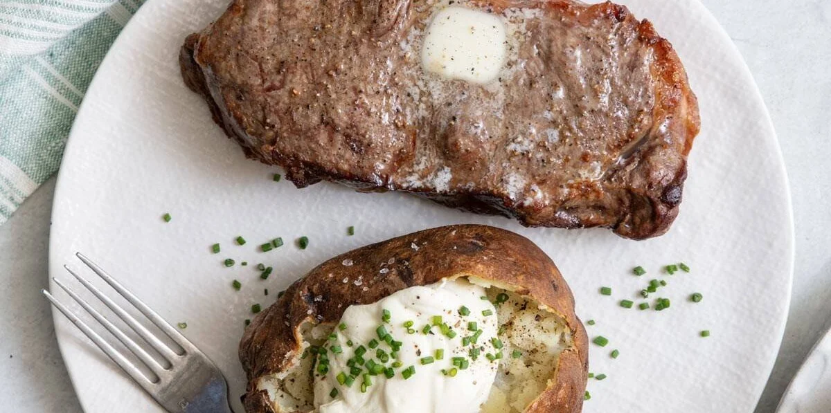 Juicy air fryer steak cooked to perfection with seasonings