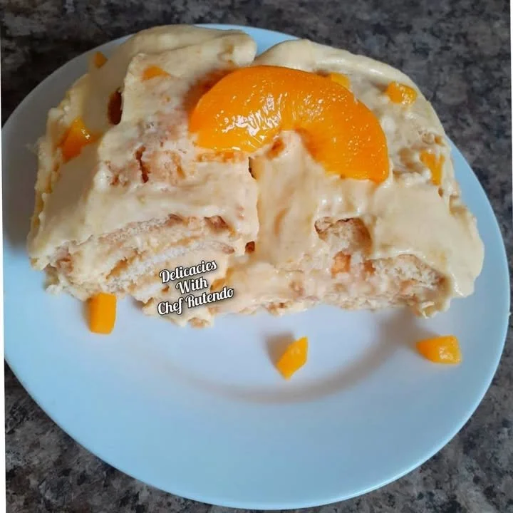 Delicious peach dessert featuring fresh peaches and creamy topping